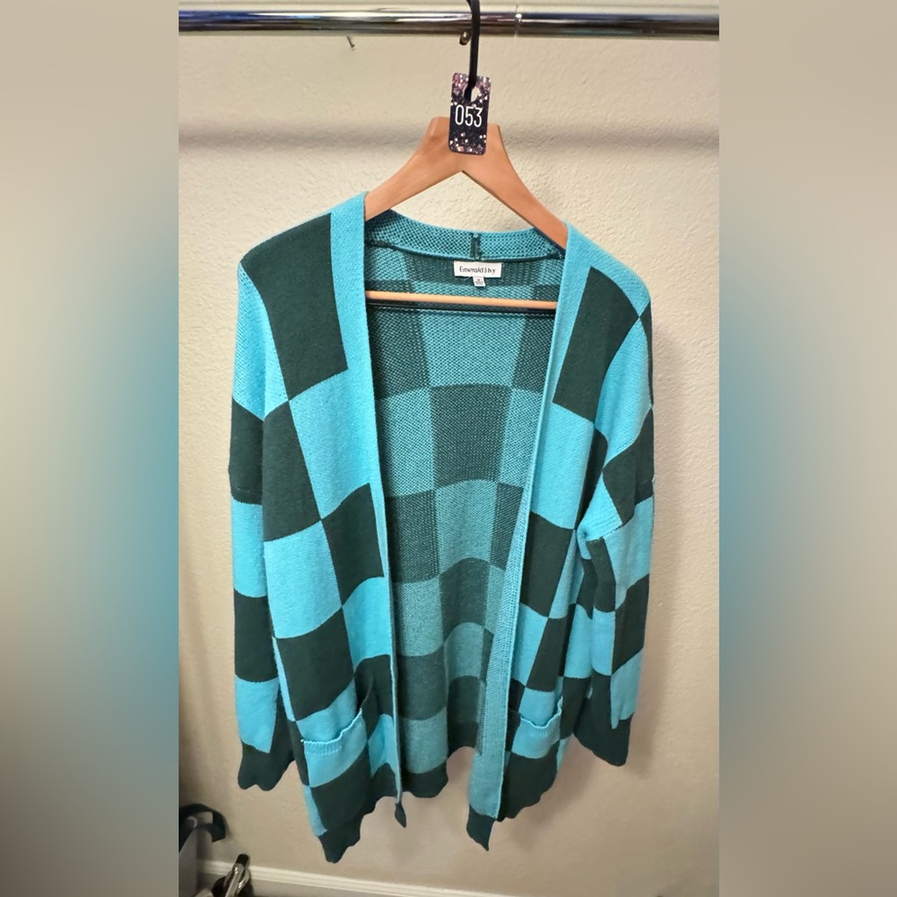Size M unique color Cardigan